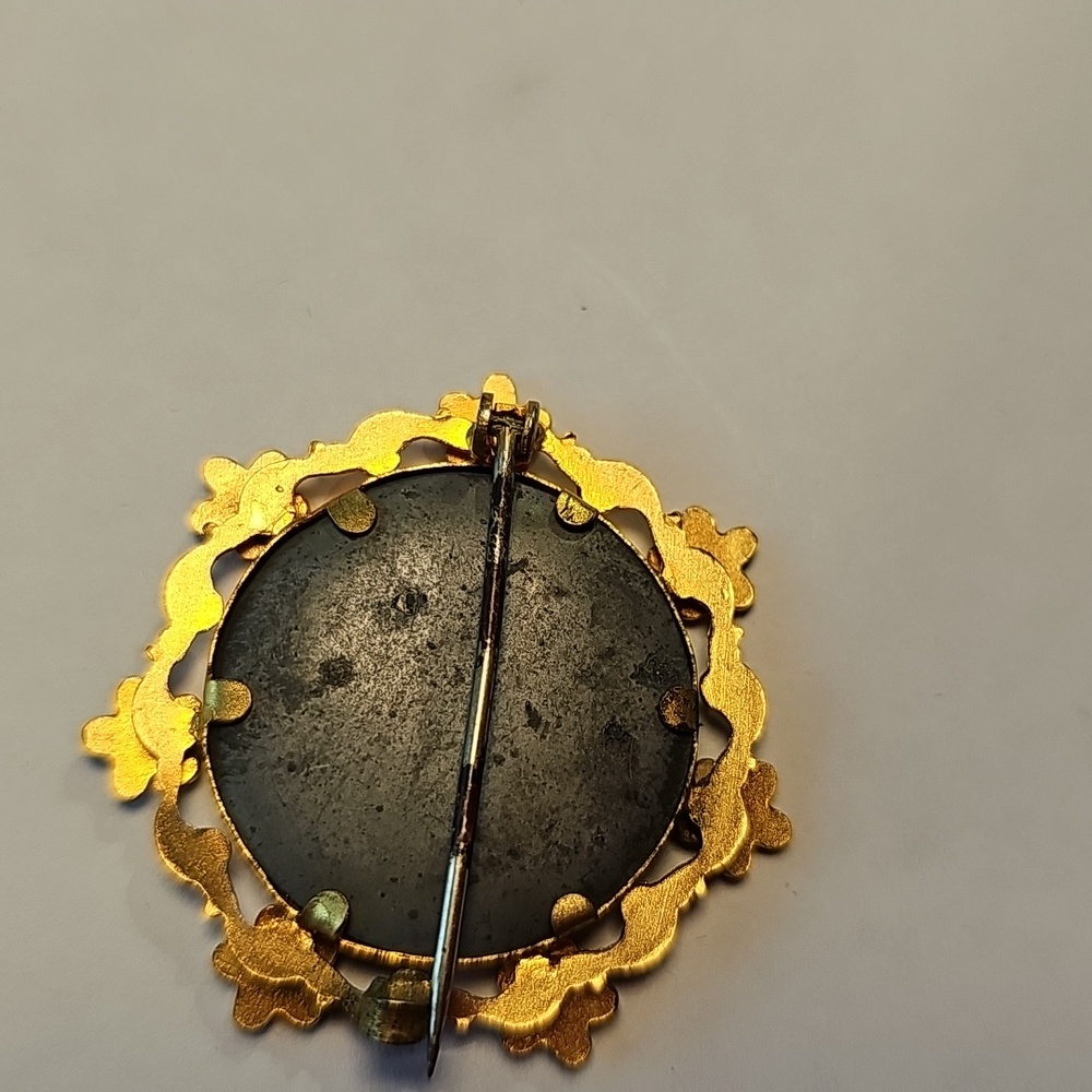 Victorian Picture Pin - Picture 2 of 3